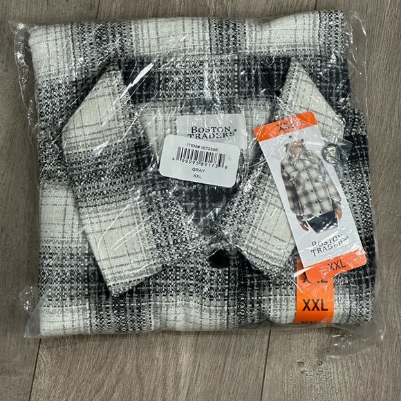 Women's Boston Traders XXL 20 - 22 Button Shirt Jacket Shacket Plaid Black Gray - Picture 8 of 9